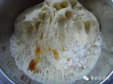 叉烧包的正宗手法,蒸叉烧包怎样才能爆口
