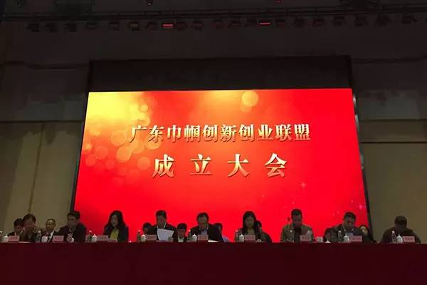 周五见｜设计大大的“网”让更多女性富起来