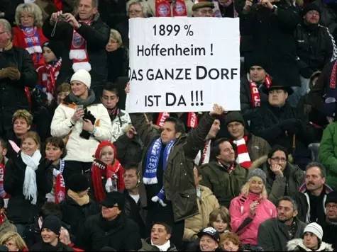 所有人别再拘于眼前的苟且，怀柔首届业余⚽联赛即将开赛，我们在寻找爱⚽的你，还不赶紧跳到球场来？