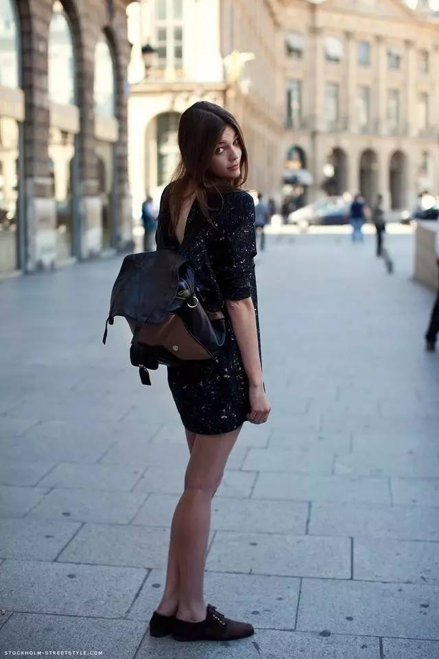 双肩包时髦背法,双肩包省钱