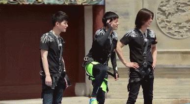 鏉板摜鍙傚姞璺戠敺缁艰壓鑺傜洰瑙嗛,鏉板摜涓婅窇鐢锋槸绗嚑瀛ｇ鍑犳湡