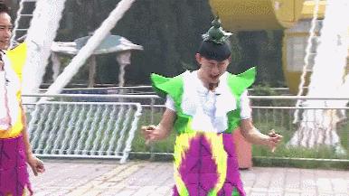 鏉板摜鍙傚姞璺戠敺缁艰壓鑺傜洰瑙嗛,鏉板摜涓婅窇鐢锋槸绗嚑瀛ｇ鍑犳湡