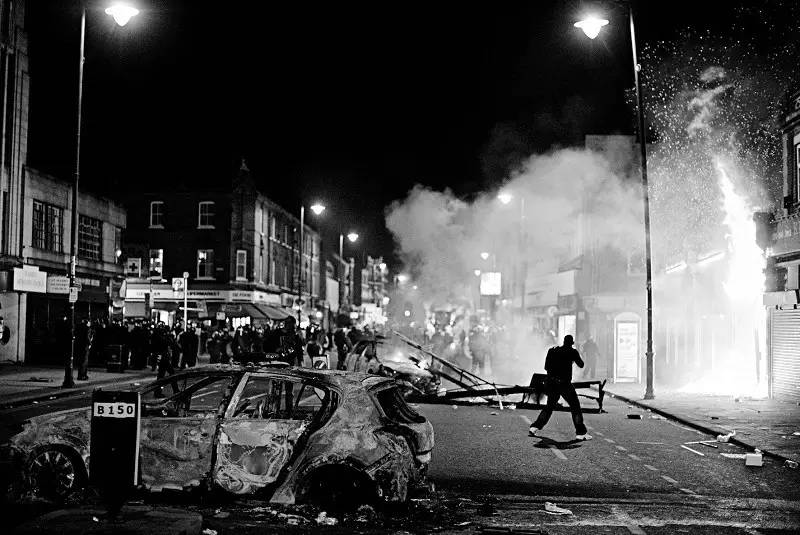 每当看他们踢球的时候我们在看什么-托特纳姆热刺