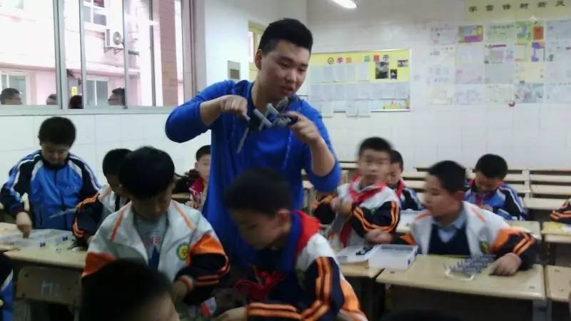 适合7-10岁孩子的课外活动,看孩子运动会好像回到了童年想哭