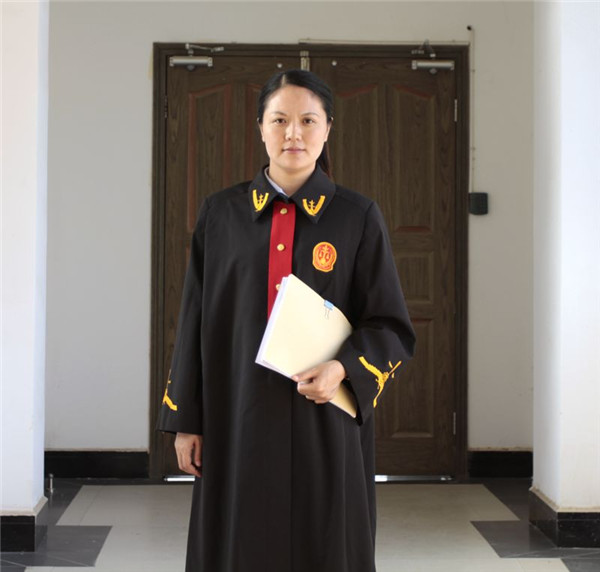 在法院当法官要满足什么条件,在基层当法官