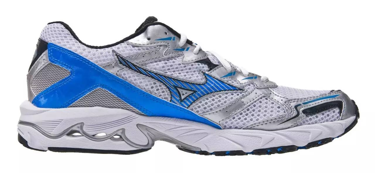 跑鞋排名前十的有哪些 (跑鞋红榜排行榜)