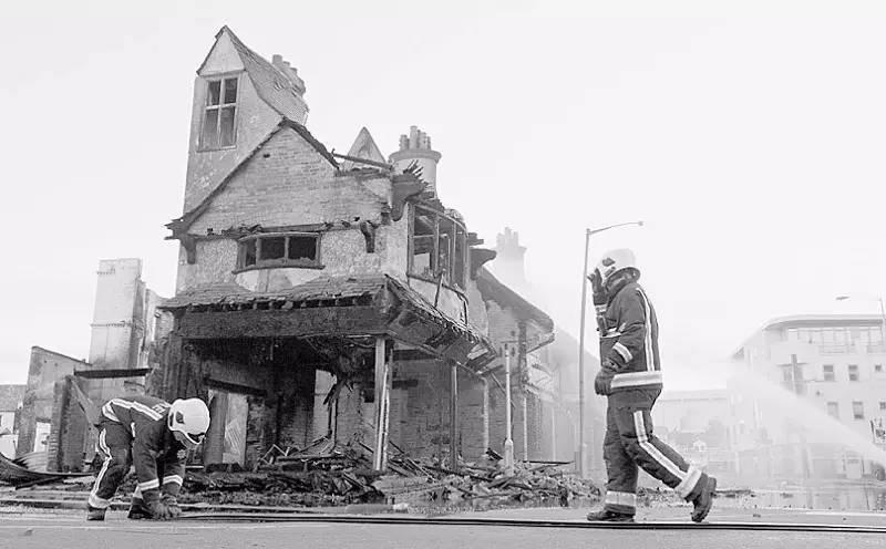 每当看他们踢球的时候我们在看什么-托特纳姆热刺