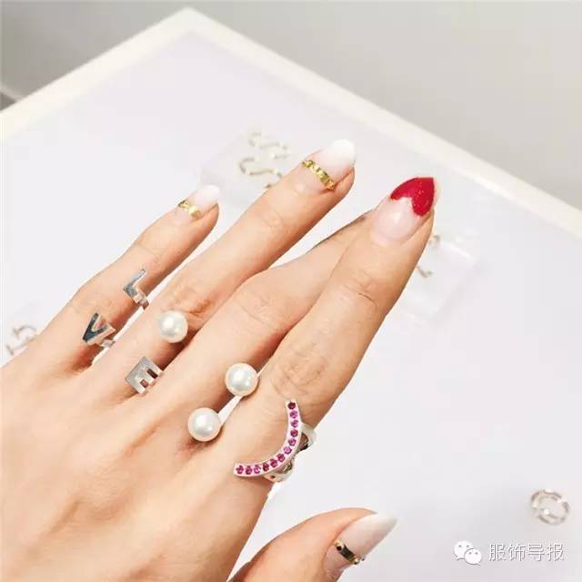 想迷倒你老公吗?韩国小伙教你选配饰