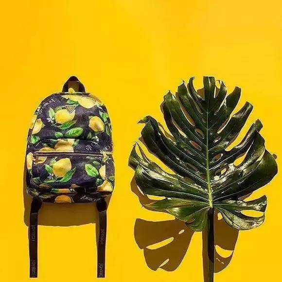 双肩包时髦背法,双肩包省钱