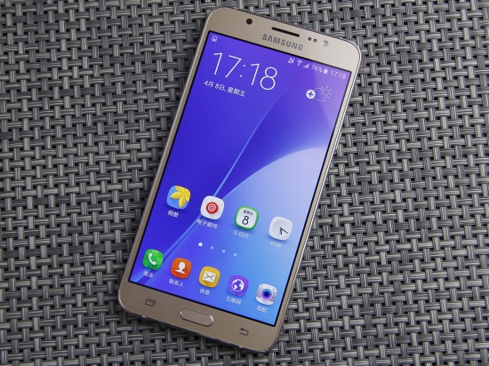 扛大旗的重任,三星galaxyj3评测