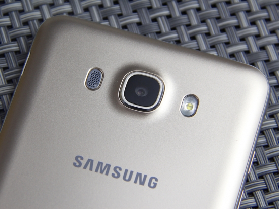 扛大旗的重任,三星galaxyj3评测