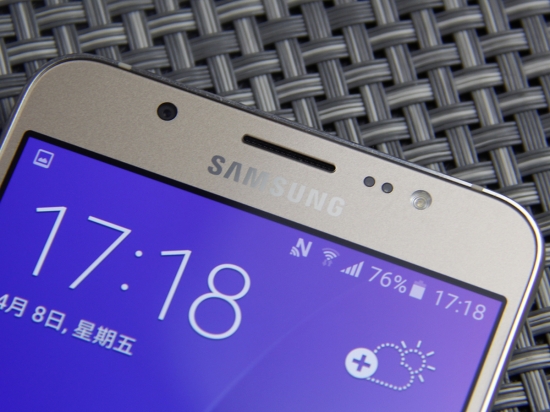 扛大旗的重任,三星galaxyj3评测