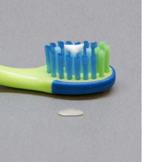 乳牙和恒牙小科普,小孩乳牙磕掉了一小块牙齿变黑