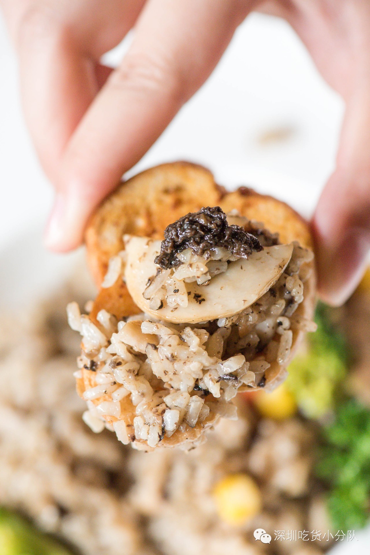 第3家店,但新来的两个男店长都不是人...