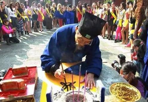 文玩开光和消磁有什么区别,文玩开光了还能盘吗