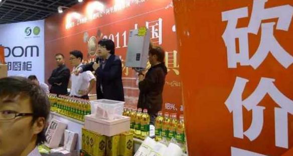 网友血泪控诉：没想到装修建材水这么深？被卖还帮人数钱！