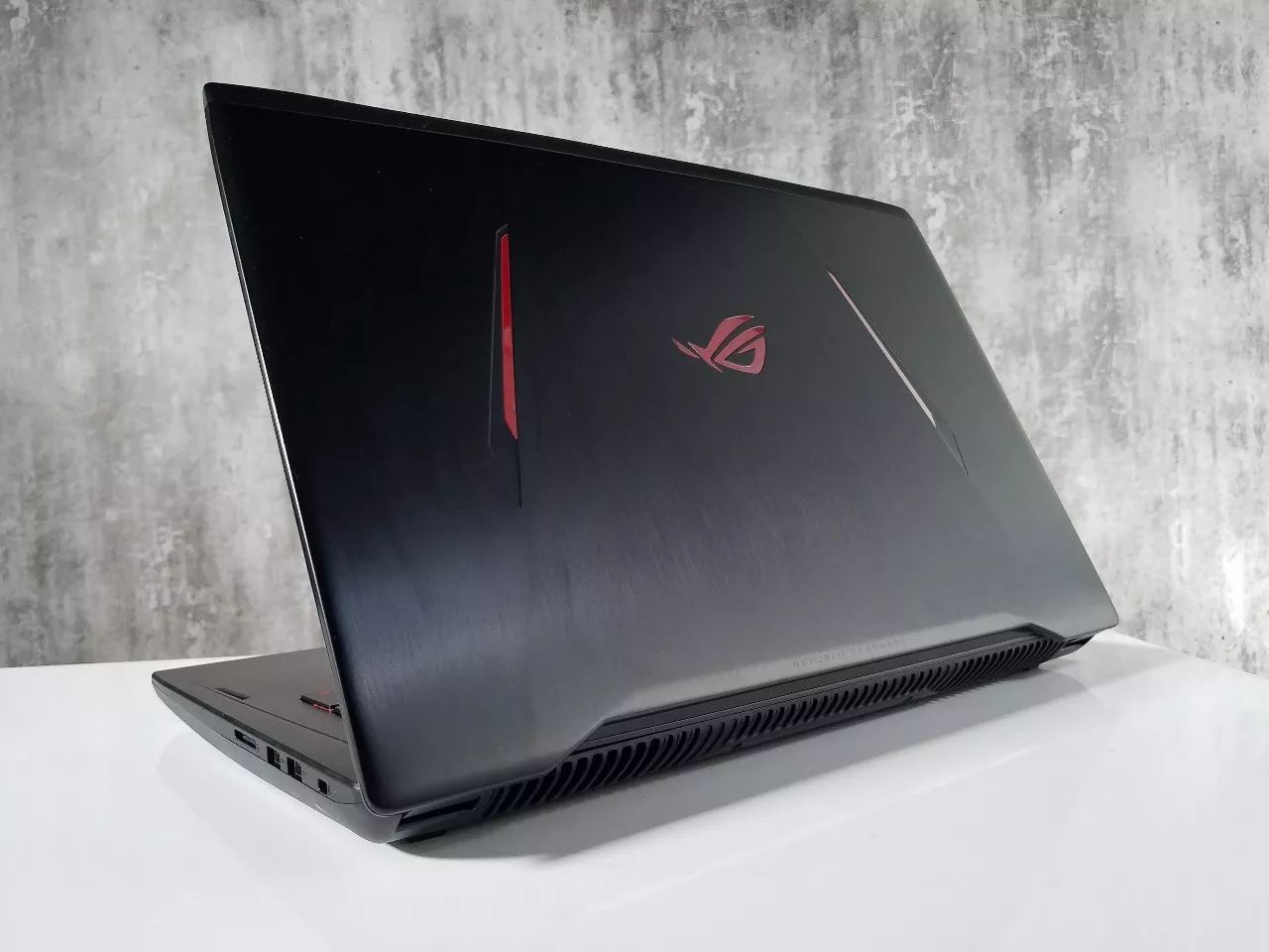 聊聊今年最让我感到惊艳的笔记本,amd7000笔记本处理器