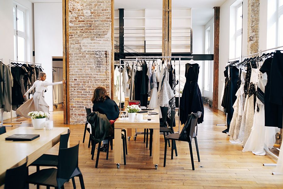 12月“创意集结号”将登陆成都,我们专访了连卡佛首席品牌官JoannaGunn