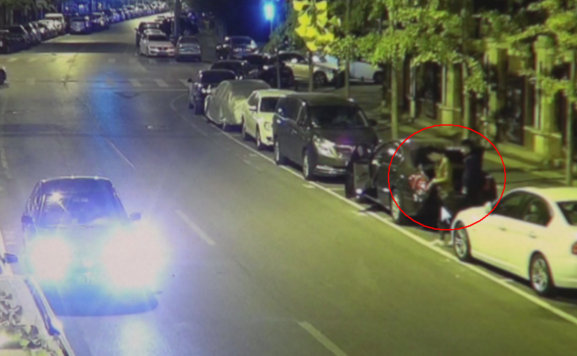 团伙拿万能钥匙专偷老款奥迪、别克后备箱