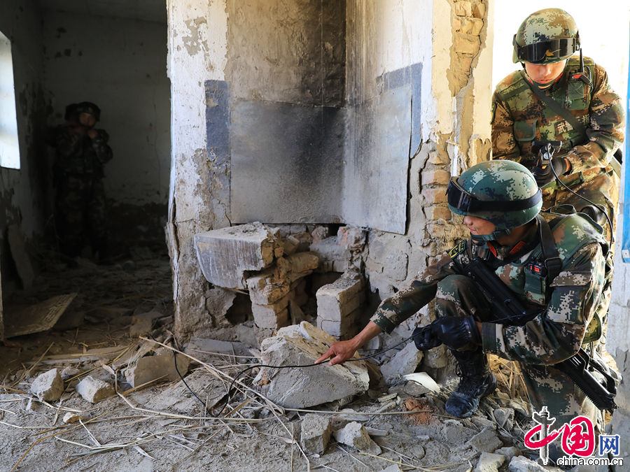 直击天津武警魔鬼周,直击武警魔鬼周抢滩登陆武装奔袭