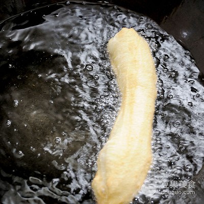 家常油条怎么炸,家常油条怎么炸才好吃又酥又软