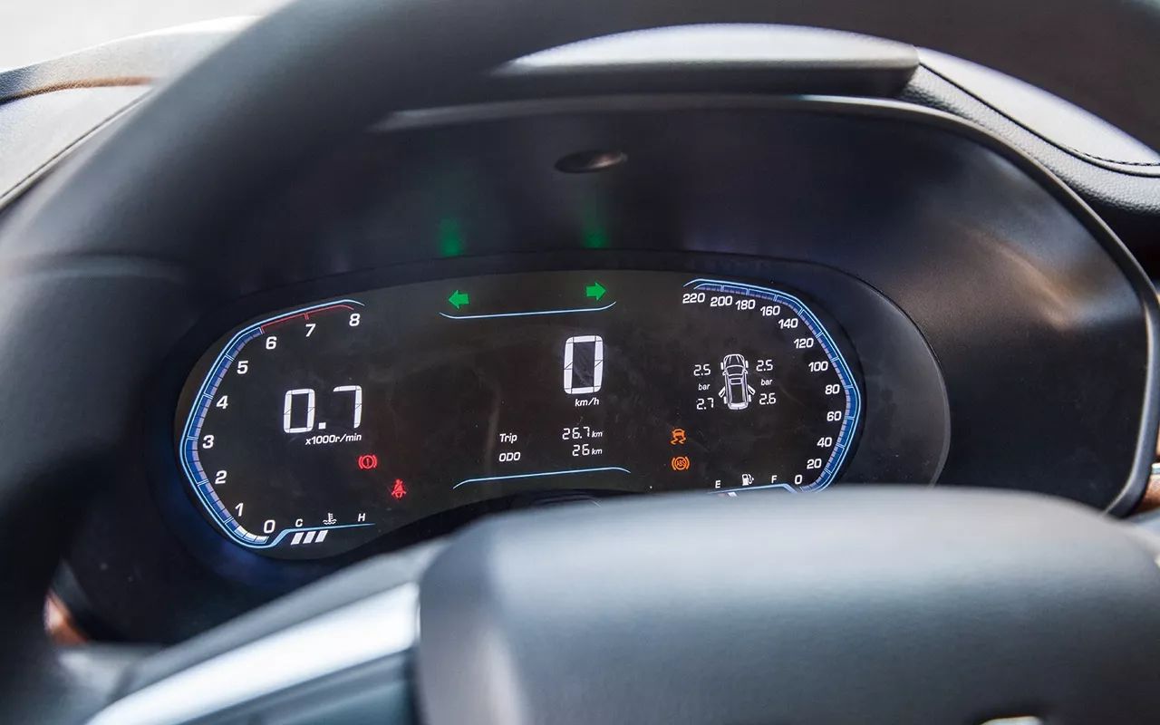 五菱宏光s3试驾爬坡视频,最新款五菱宏光s3测评