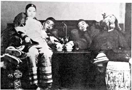 为什么吸毒不该轻易被原谅？看过《*底卧**归来》这部剧终于明白了