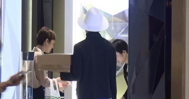 邓超走红地毯偶遇孙俪,邓超孙俪逛街