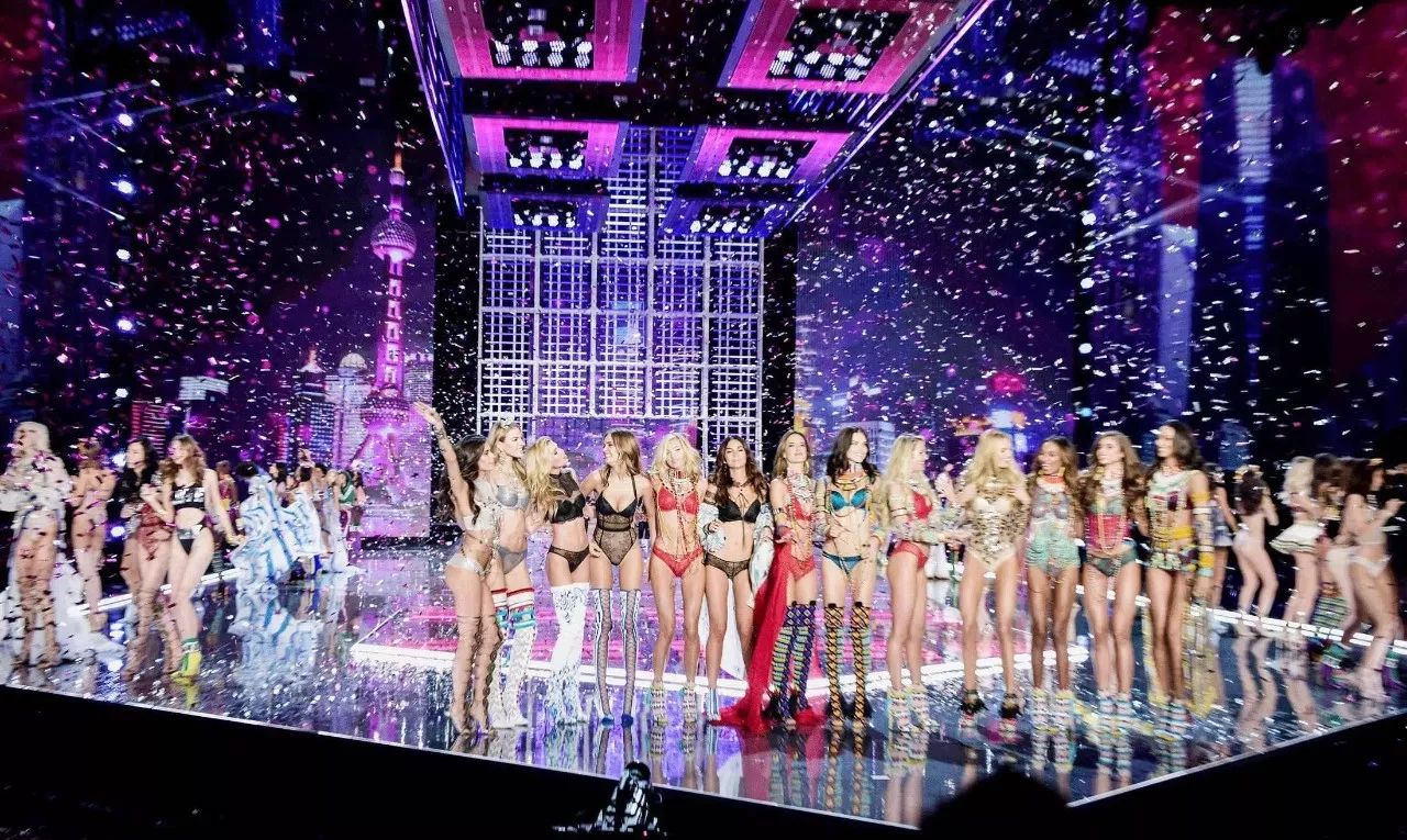 悦美丽精品服装,悦美丽服饰