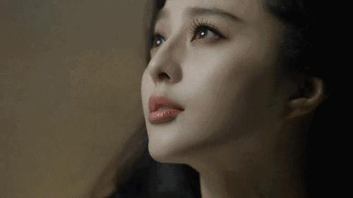 范冰冰一年收入3亿,范冰冰一年赚几个亿