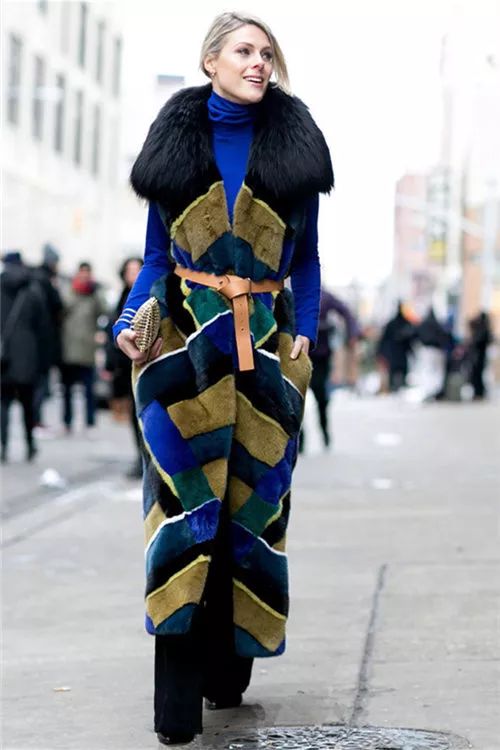 皮草马甲怎么穿搭好看,皮草马甲的穿搭方法