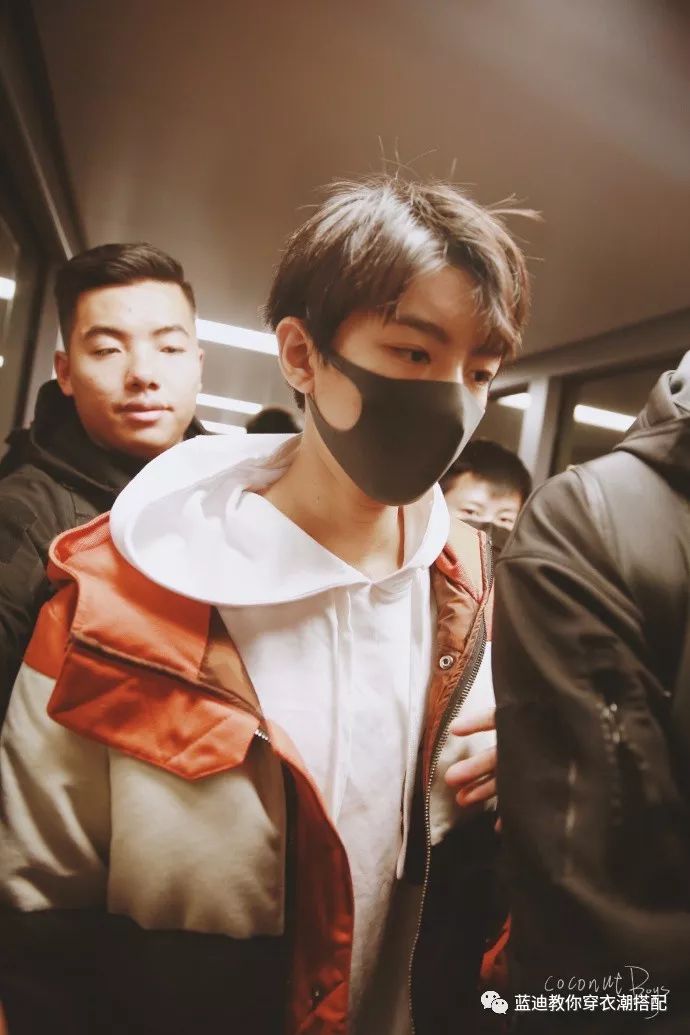 王俊凯演唱会粉丝穿搭,王俊凯穿西装出席活动