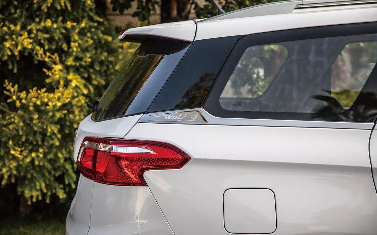 五菱宏光s3试驾爬坡视频,最新款五菱宏光s3测评