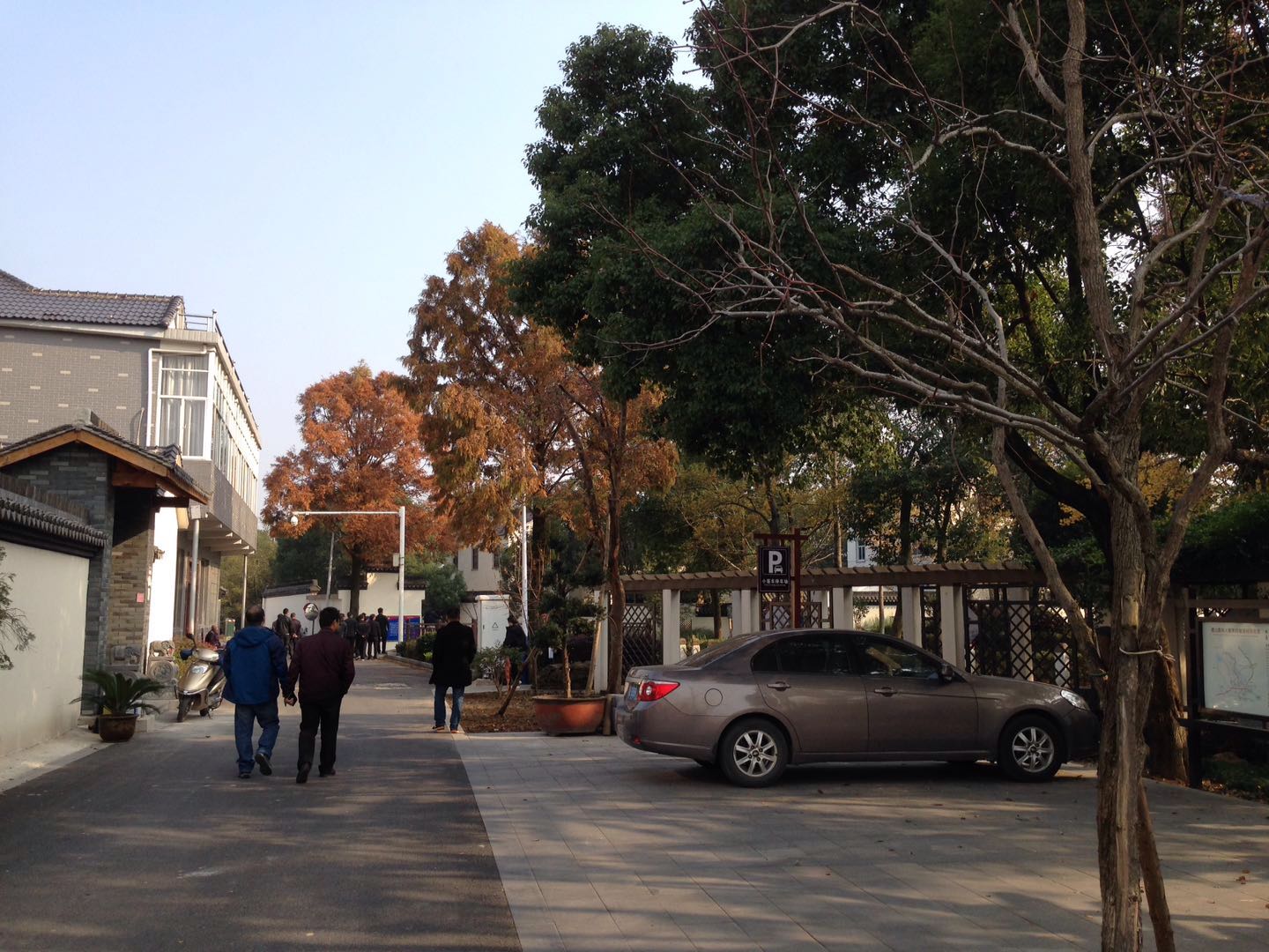 村民一年农家乐收入180万农民玩精品民宿一年100万,看看浙江“走进森林人家”采访活动你会吃惊