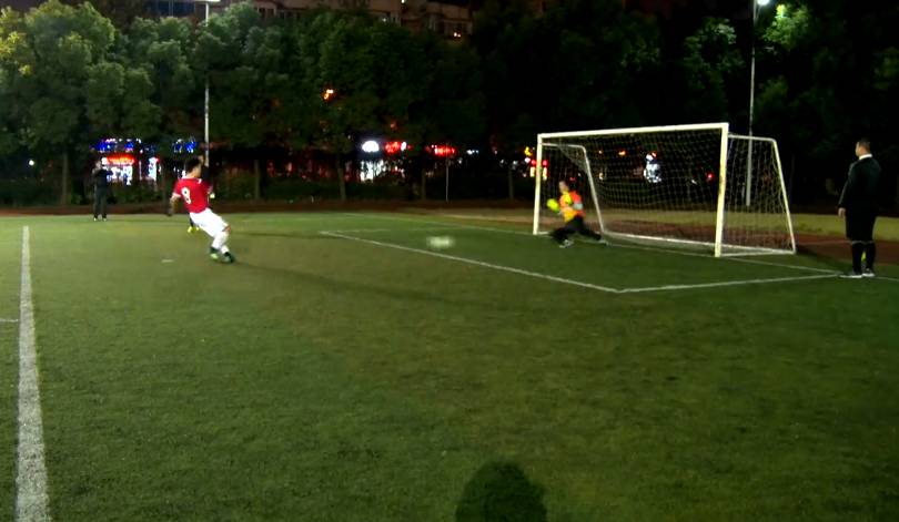 涓寸┖鏉冻鐞冭禌,绁濊春瓒崇悆娲诲姩鍦嗘弧钀藉箷