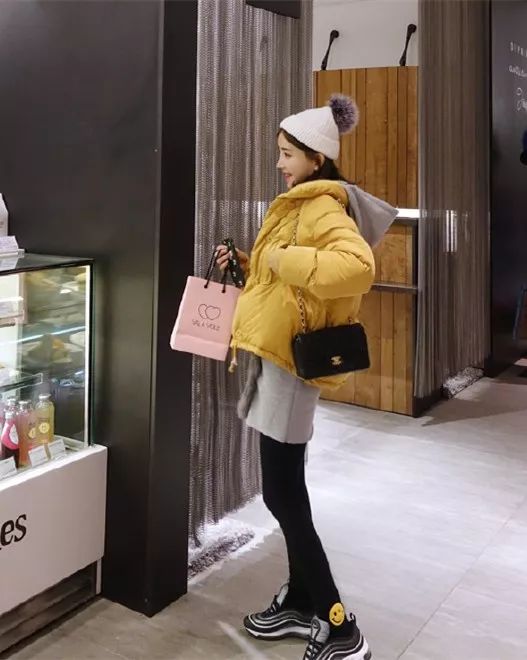 超厚北方抗寒棉服穿搭,冬季穿什么款式的棉服显瘦