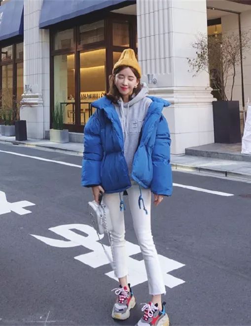 超厚北方抗寒棉服穿搭,冬季穿什么款式的棉服显瘦