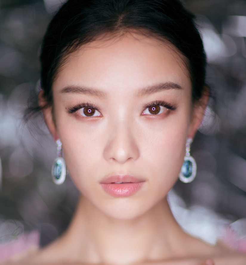 扮甜有术郭碧婷徐璐玻璃糖果粉嫩唇减龄5岁