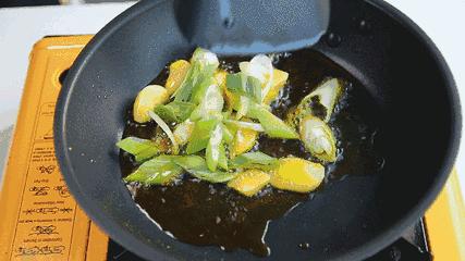 你还在为皮肤缺水烦恼吗,冬天嘴巴起皮干裂怎么办