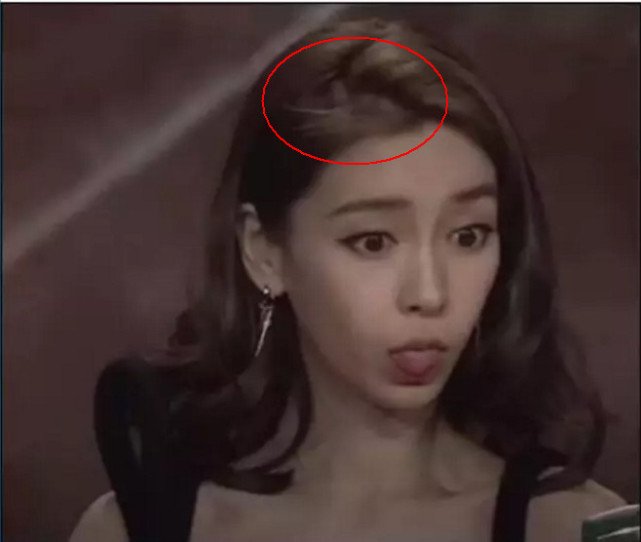 张柏芝带娃蹉跎得还没陈乔恩抗老，AB额前碎发更是暴露了产后烦恼