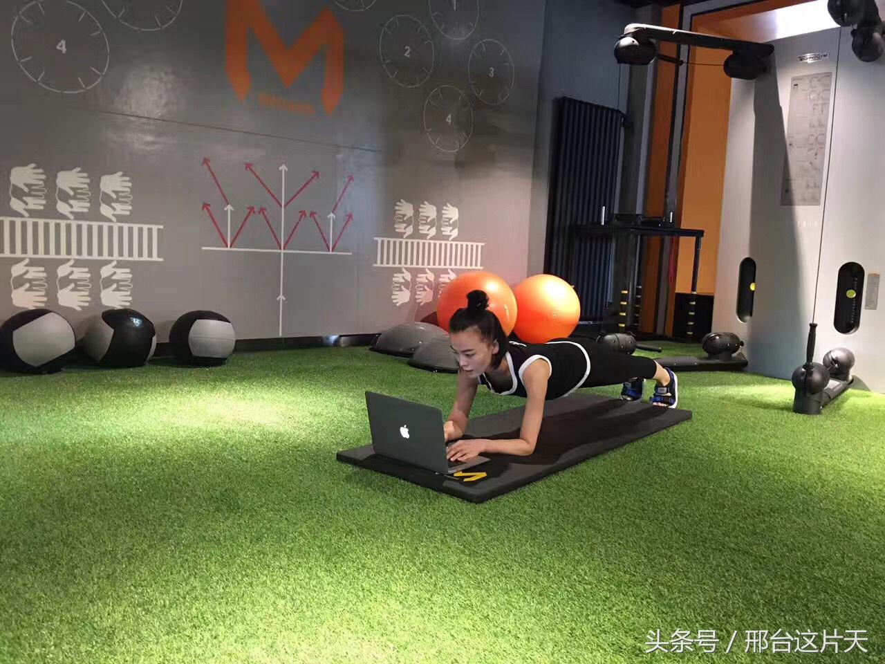 瑜伽我一直在路上,瑜伽是我坚持时间最长的一件事