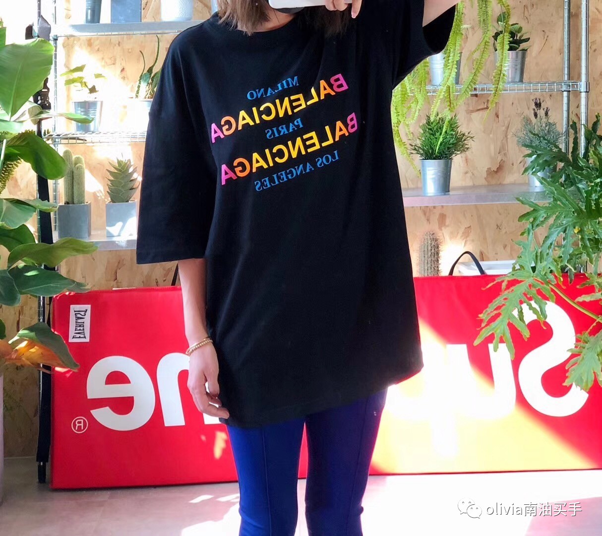 南油卖T恤扎堆上新的时刻来了,大牌是否真的好的照妖镜时刻