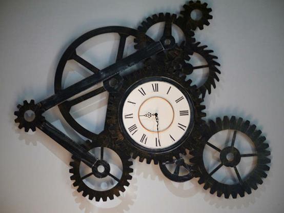 撸串啤酒完美诠释着夏天,撸串喝酒青春不朽