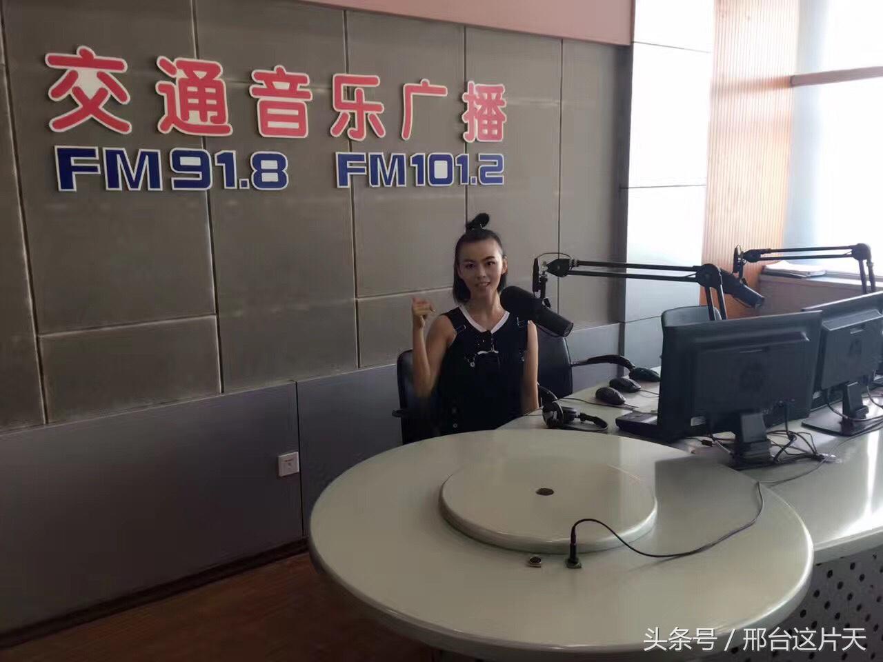 瑜伽我一直在路上,瑜伽是我坚持时间最长的一件事