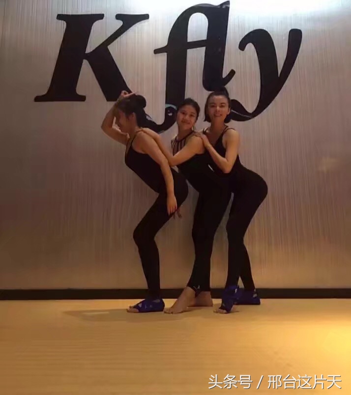 瑜伽我一直在路上,瑜伽是我坚持时间最长的一件事