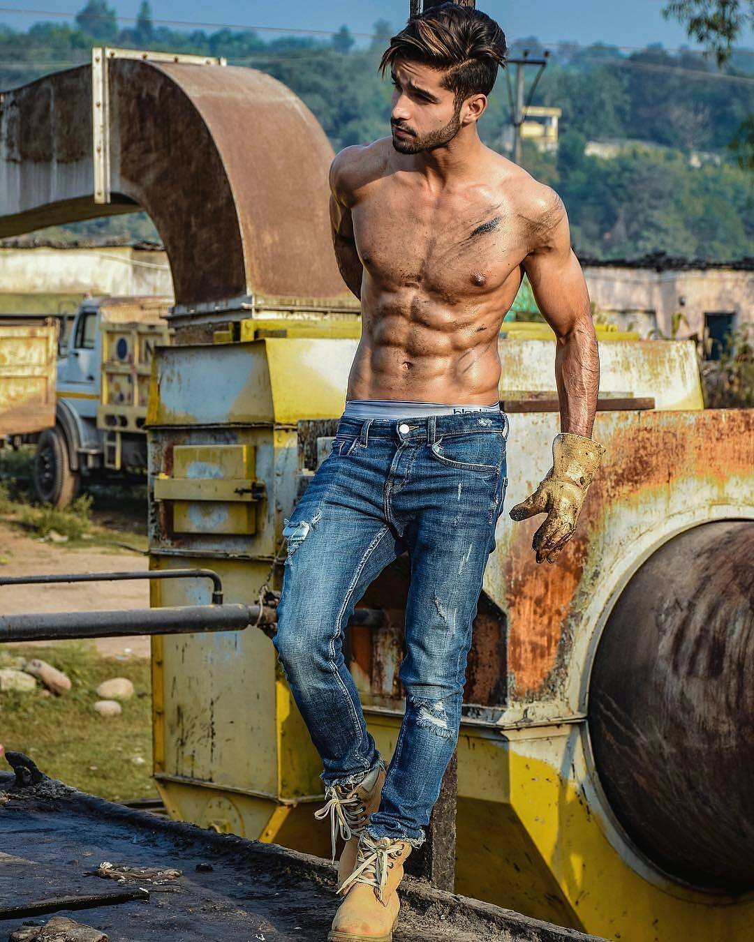 身体各个肌肉的训练方法,一个月内锻炼出肌肉的训练方法