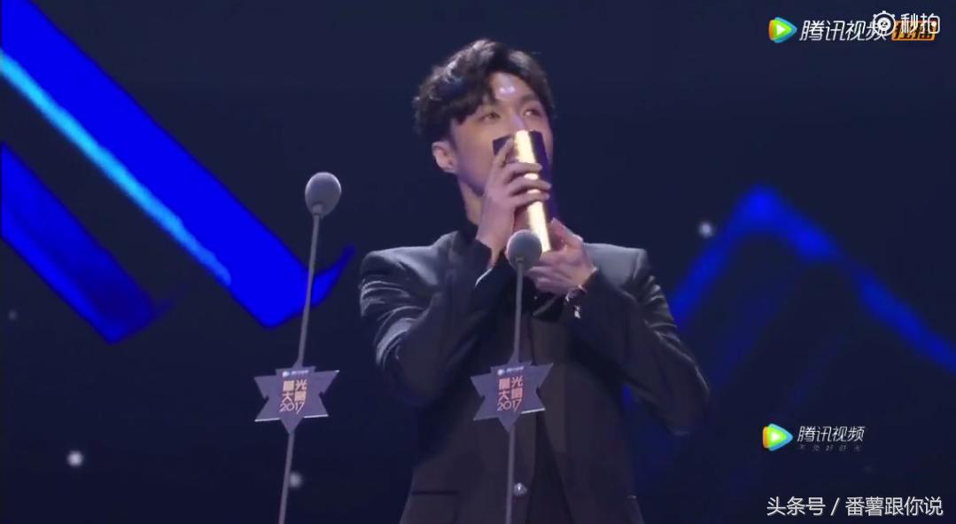 张艺兴舞台神级反应,张艺兴舞台惊呆全场
