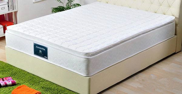 床上的棕垫一层膜要不要撕掉,表姐和表姐夫