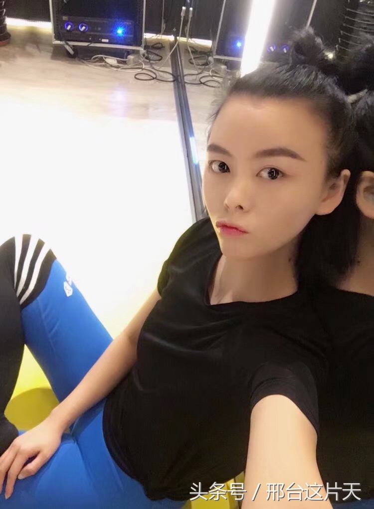 瑜伽我一直在路上,瑜伽是我坚持时间最长的一件事