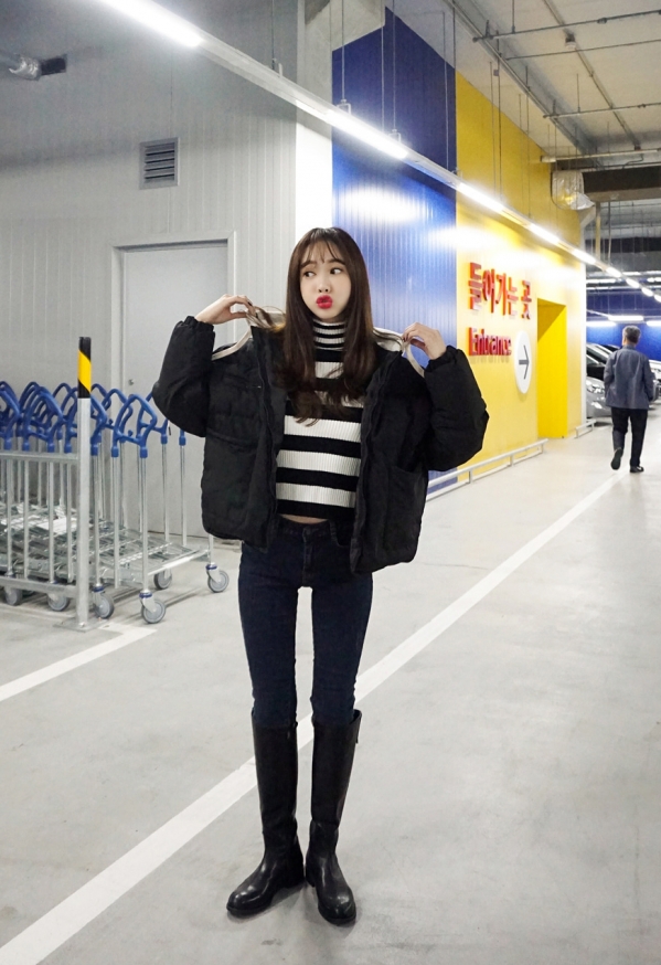 黑色棉袄内搭什么颜色毛衣好看,黑色棉袄内搭什么毛衣